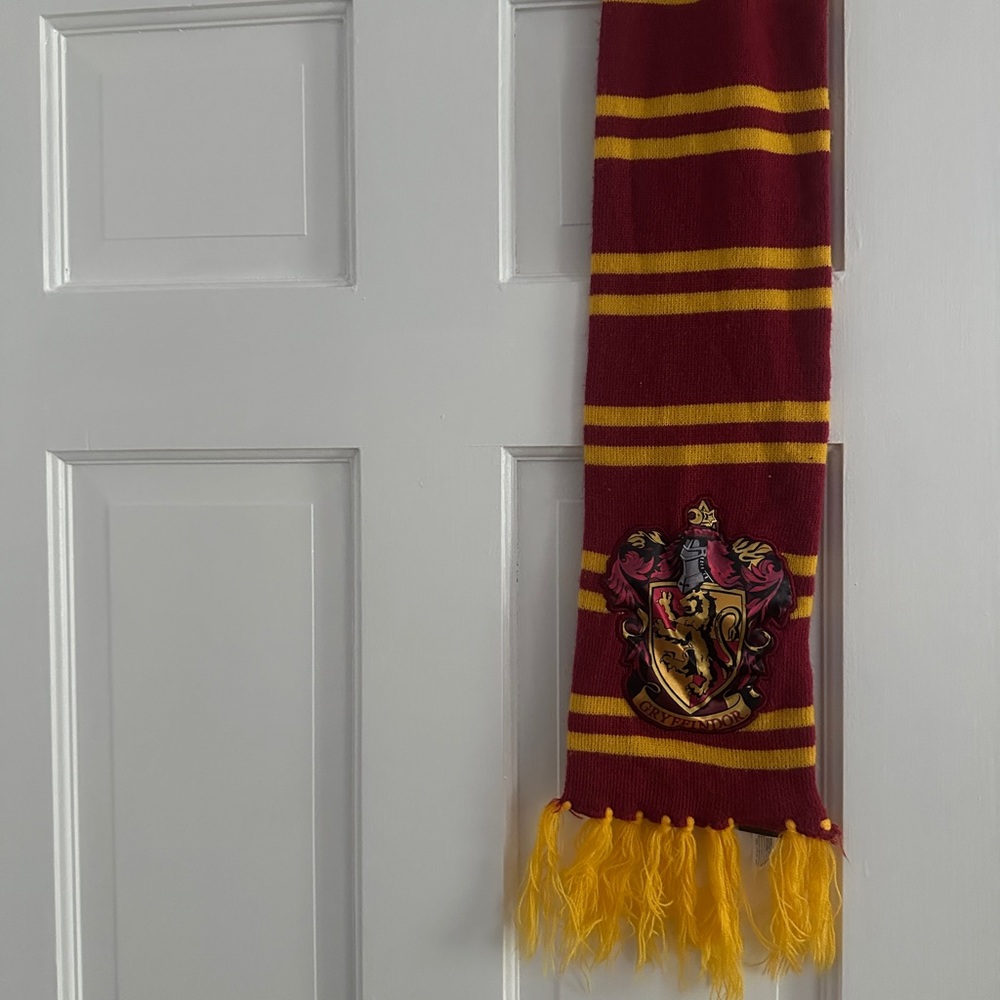 Gryffindor Crest Red and Yellow Scarf
